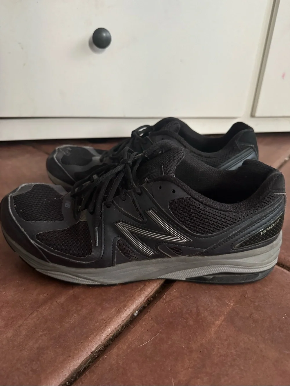 New Balance Men's Black and Gray Athletic Sneakers